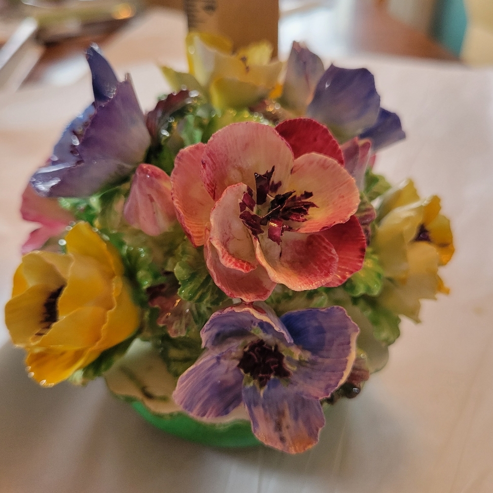Vintage Crown Staffordshire Bone China Colorful Floral Bouquet ~ Pretty w/ FLAWS - Picture 16 of 16